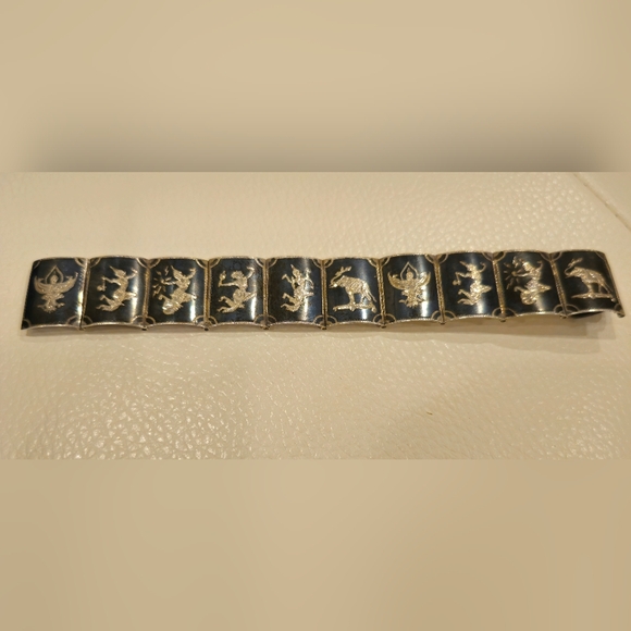 Sterling Jewelry - Vintage Sterling Silver Siam Bracelet
